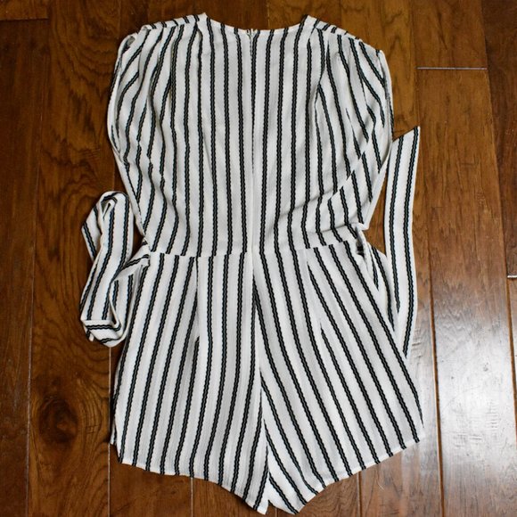 RUMOR Romper Shorts Dress Sleeveless Tie Backs S Machine Wash - Picture 2 of 3